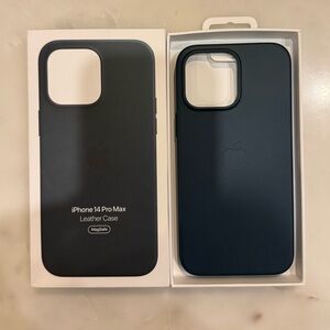 NWT Apple iPhone 14 Pro Max leather case